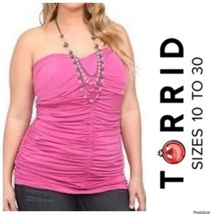 Torrid 3 plus size pink ruched tube top NWT